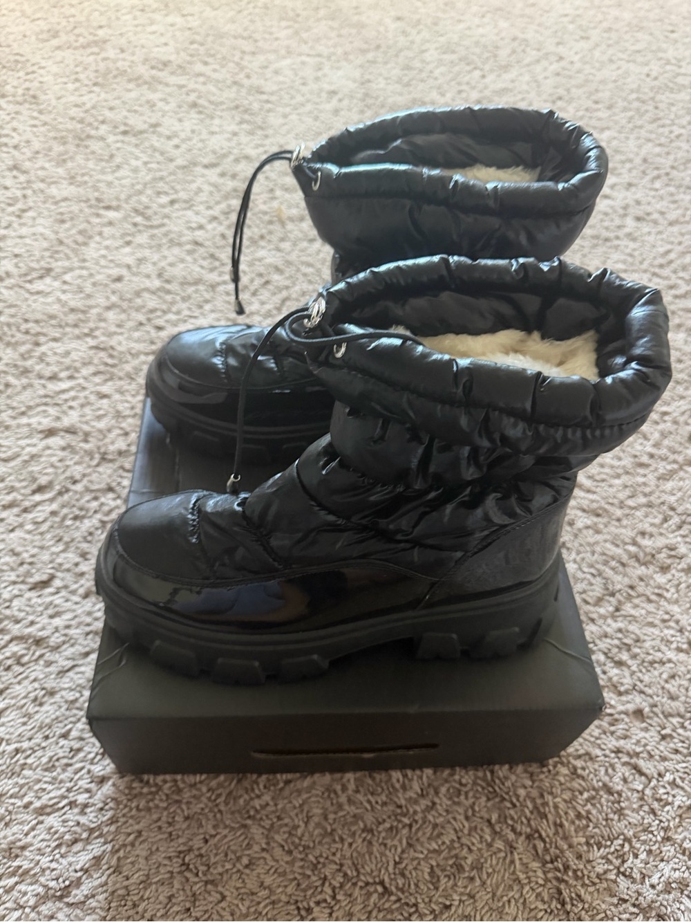 Women Black Winter Puffer Boots with Fleece Lining